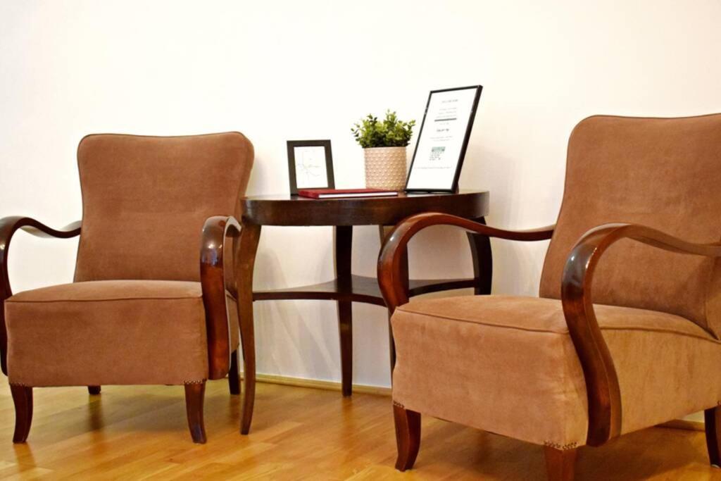 Central Budapest Apartment In Historical Building With Free Private Parking Ngoại thất bức ảnh